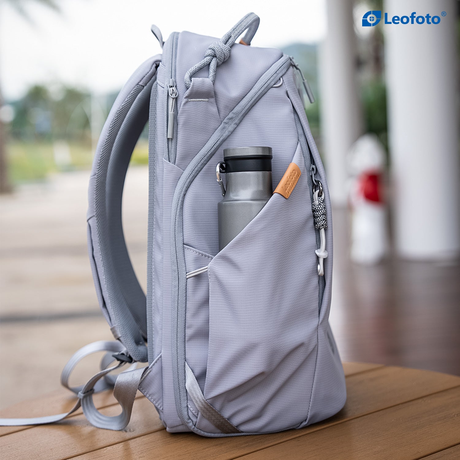 UPA17B Leofoto UPA-17B Daily Lite 17L Backpack