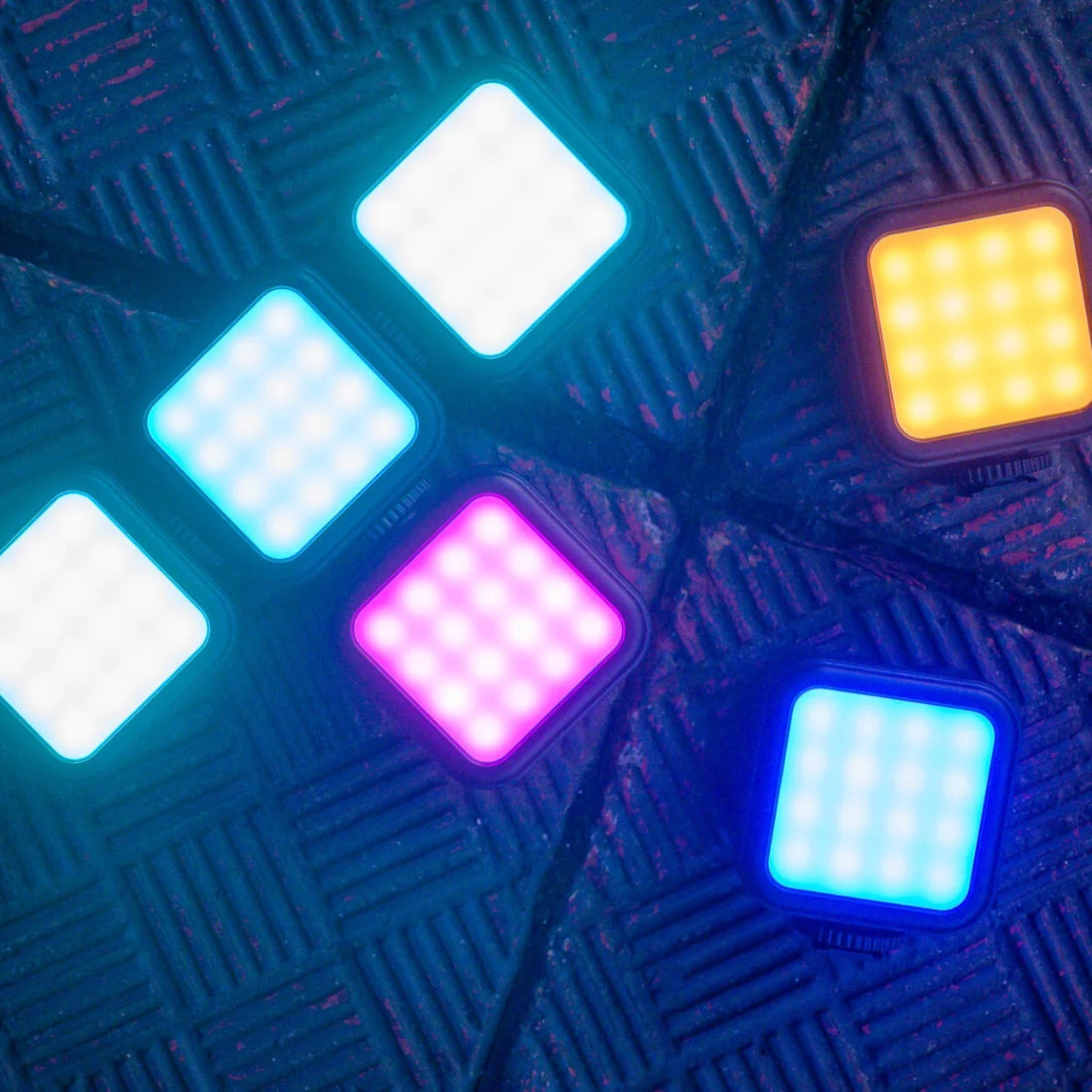 Newell RGB-W Rangha Nano LED Lamp